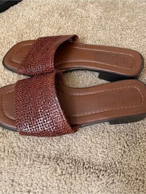 Faded Glory Brown Woven Slide Sandals